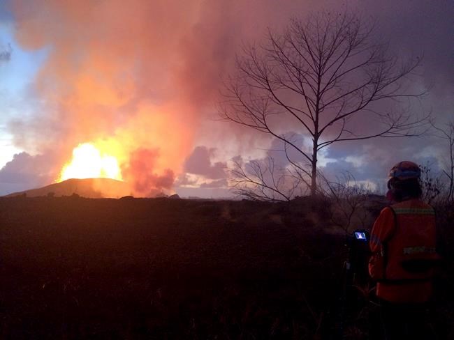 Hawaii volcano lava burns 2 buildings at geothermal plant | iNFOnews.ca
