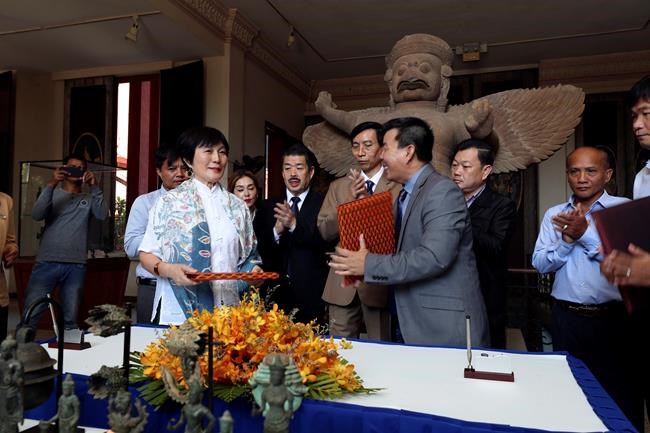 Japanese collector returns ancient artifacts to Cambodia | iNFOnews.ca