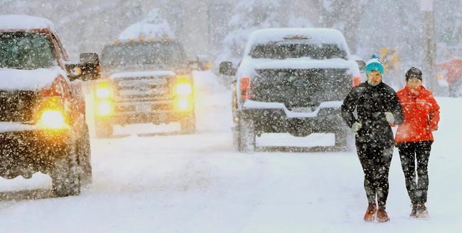 Hundreds of schools close, flights delayed amid Midwest snow | iNFOnews.ca Hundreds of schools close, flights delayed amid Midwest snow | iNFOnews.ca