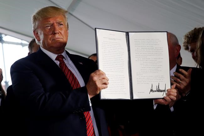 Trump orders simpler path for genetically engineered food | iNFOnews.ca
