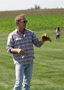 'Field of Dreams' celebrates 25th anniversary at Iowa movie site | iNFOnews.ca 'Field of Dreams' celebrates 25th anniversary at Iowa movie site | iNFOnews.ca