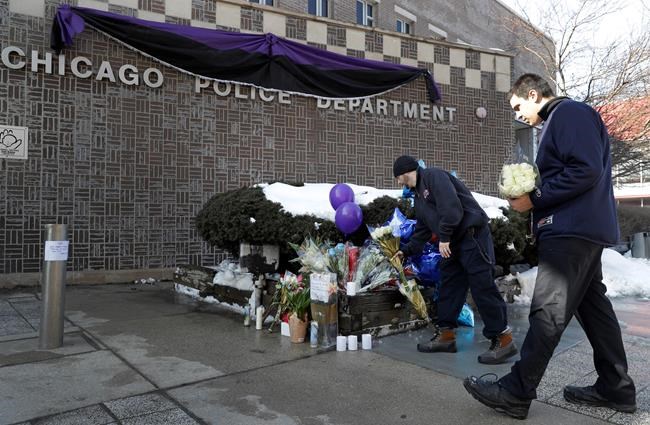 Suspect in Chicago police death charged with murder | iNFOnews.ca