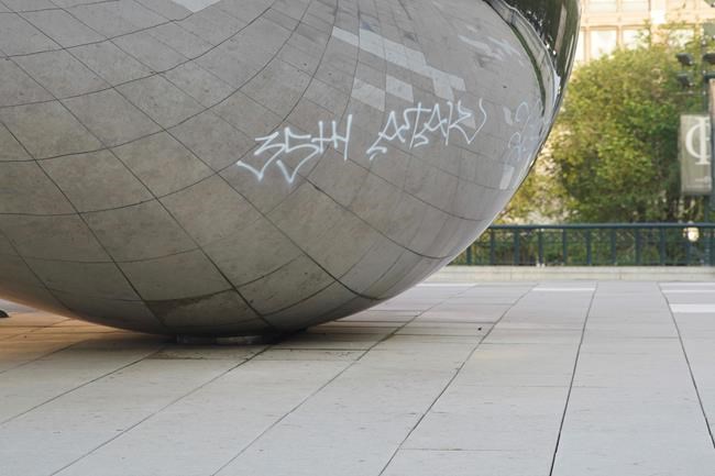 Police: 7 charged for graffiti of Chicago 'Bean' sculpture | iNFOnews.ca