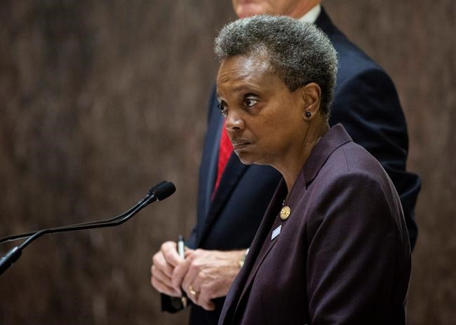 Chicago mayor gets first reforms through City Council | iNFOnews.ca CP322208715