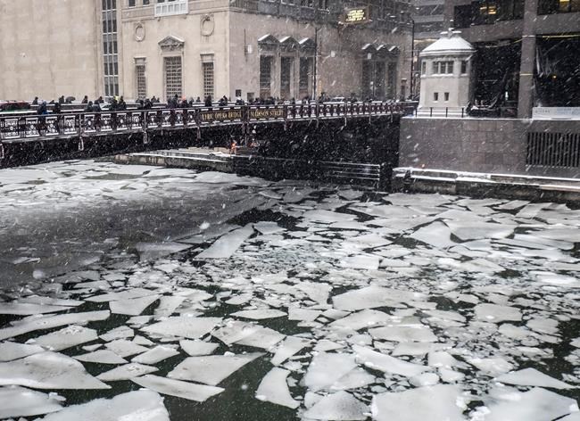 The Latest: Wisconsin, Minnesota see more than foot of snow | iNFOnews.ca The Latest: Wisconsin, Minnesota see more than foot of snow | iNFOnews.ca