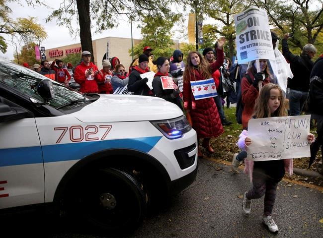 Affordable housing among striking Chicago teachers' demands | iNFOnews.ca