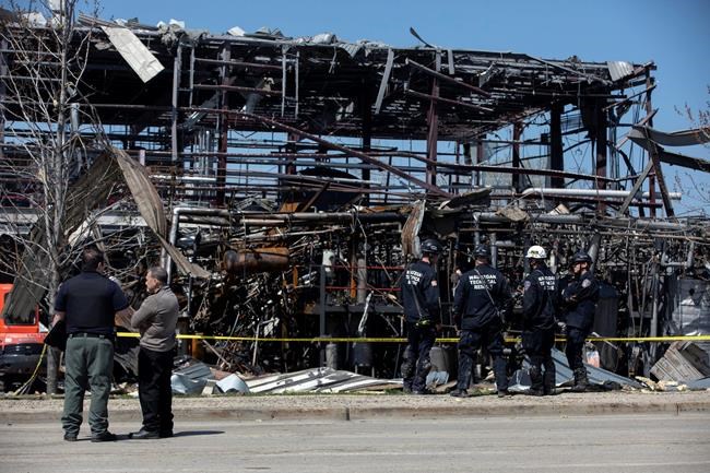 Memorial to honour 4 men killed in Illinois plant explosion | iNFOnews.ca