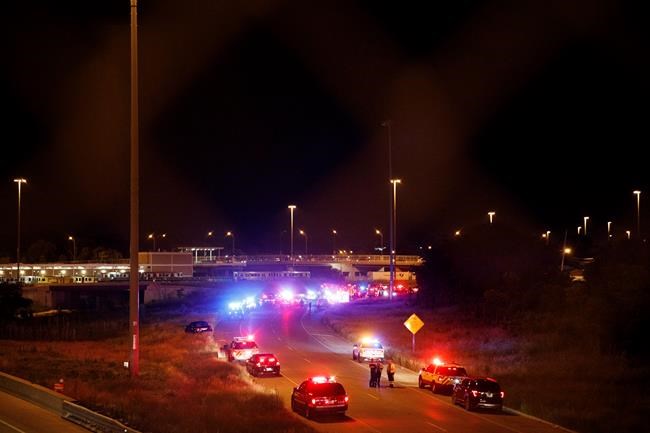 Pilot may have saved lives in Chicago helicopter crash | iNFOnews.ca