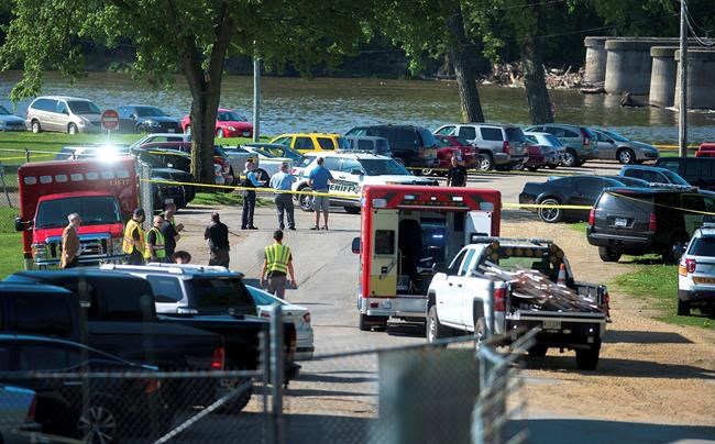 Police: Rifle bought by mom used in Illinois school shooting | iNFOnews.ca Police: Rifle bought by mom used in Illinois school shooting | iNFOnews.ca