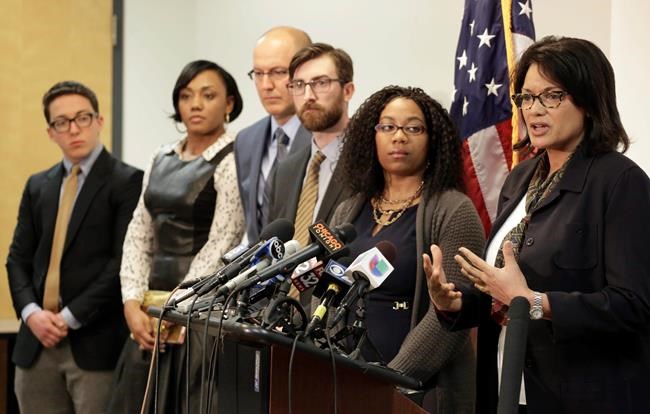 Report: Chicago agency had no records on 6 police shootings | iNFOnews.ca