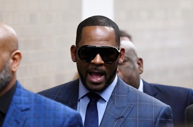 R. Kelly taken back into custody after child-support hearing | iNFOnews.ca