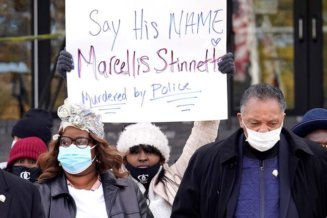 Woman shot by suburban Chicago police sues officers, city | iNFOnews.ca Woman shot by suburban Chicago police sues officers, city | iNFOnews.ca