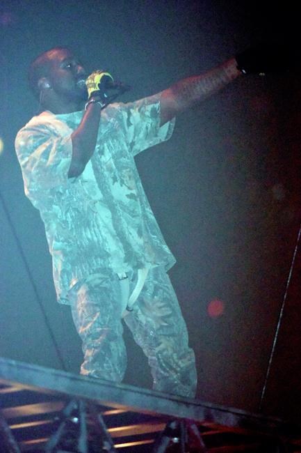 Kanye West resumes touring, appears in Chicago | iNFOnews.ca