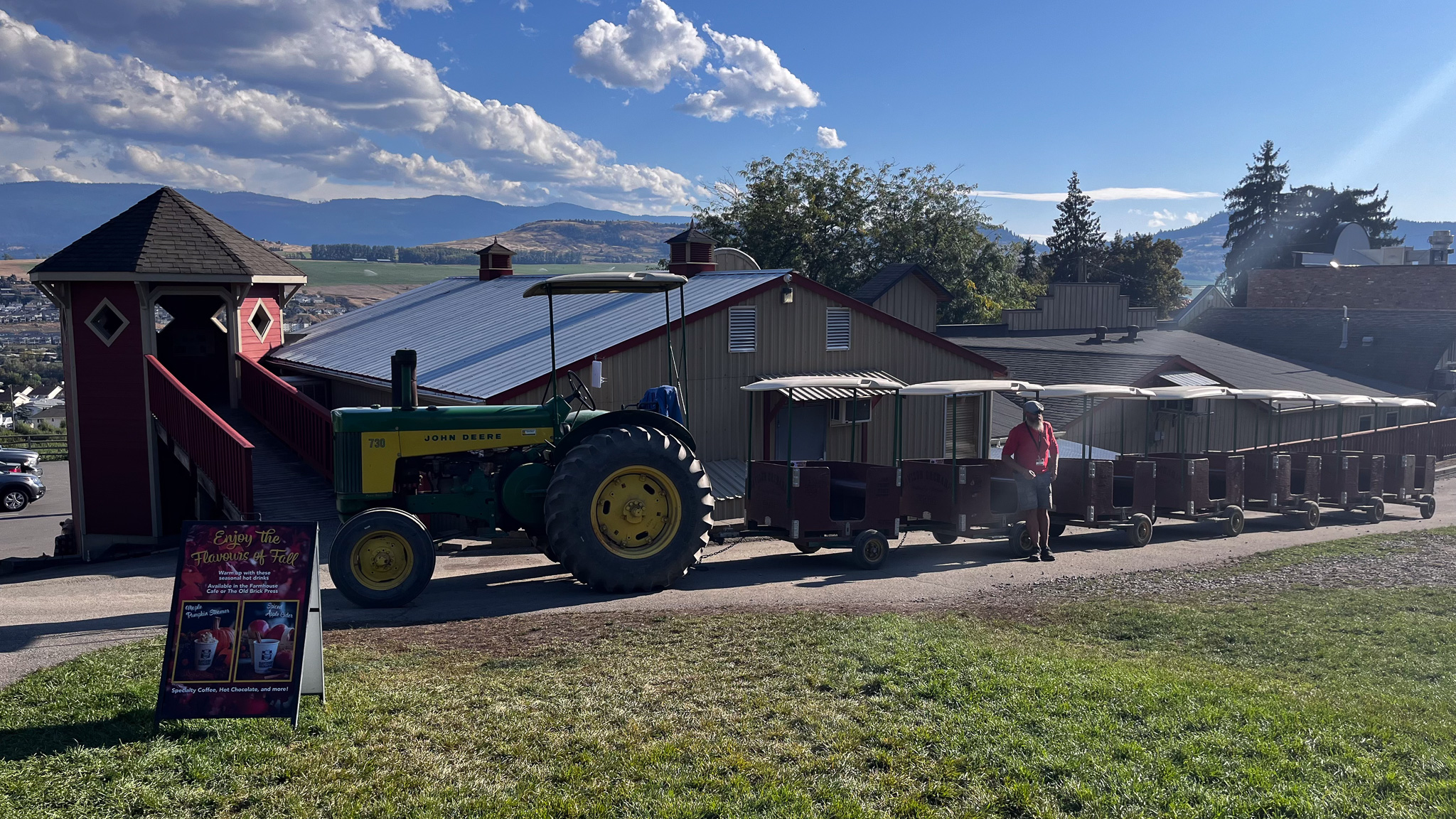 Start a new family tradition at Davison Orchards’ pumpkin patch | iNFOnews.ca