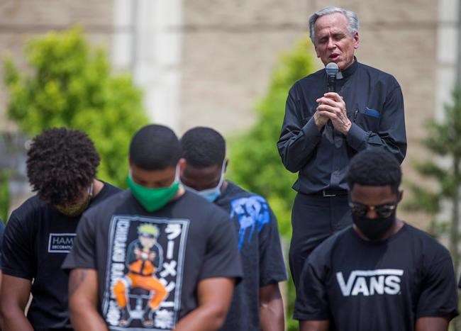 Notre Dame's president tests positive for coronavirus | iNFOnews.ca