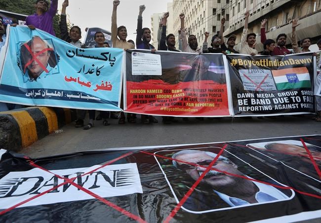 Angry Islamists besiege Pakistan’s independent newspaper | iNFOnews.ca