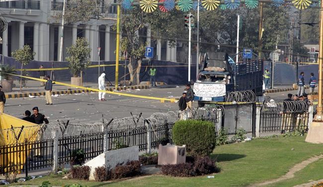 Pakistan mourns 13 killed in Lahore suicide bombing | iNFOnews.ca