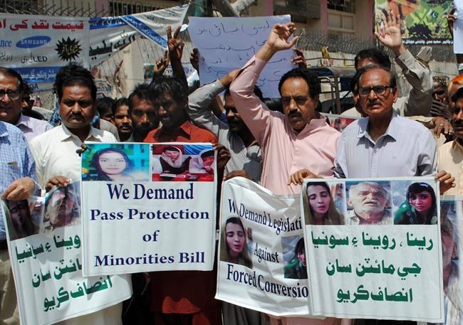 Pakistan places 2 Hindu girls in protection after conversion | iNFOnews.ca Pakistan places 2 Hindu girls in protection after conversion | iNFOnews.ca