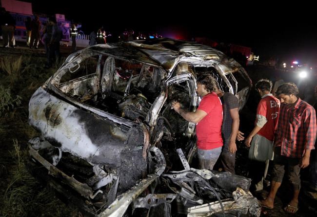 13 killed in van fire on highway in southern Pakistan | iNFOnews.ca 13 killed in van fire on highway in southern Pakistan | iNFOnews.ca