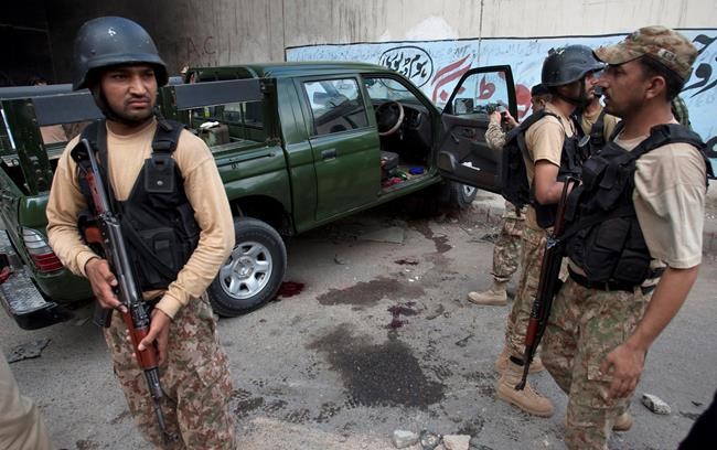 Gunmen kill 2 army soldiers in southern Pakistan | iNFOnews.ca