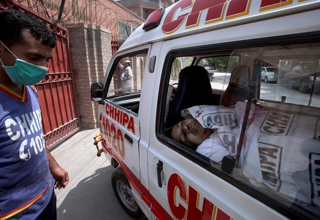 Pakistani Muslim accused of insulting Islam killed in court | iNFOnews.ca Pakistani Muslim accused of insulting Islam killed in court | iNFOnews.ca