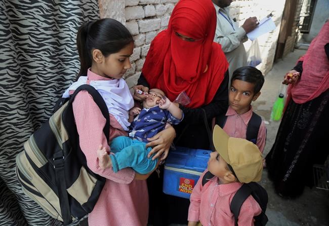 Children sickened in Pakistan after polio vaccinations | iNFOnews.ca Children sickened in Pakistan after polio vaccinations | iNFOnews.ca