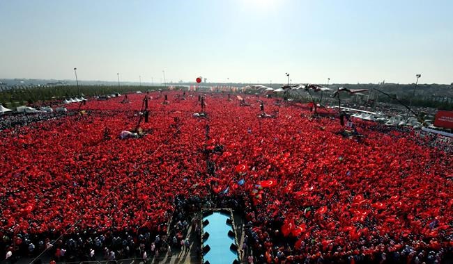 Giant Turkish anti-coup rally packs Istanbul waterfront area | iNFOnews.ca