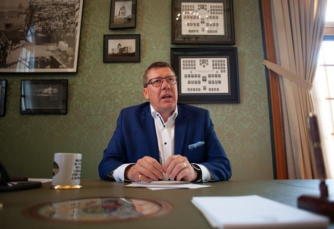 Worker aid bill passed and U.S. debate: In The News for Sept. 30 | iNFOnews.ca