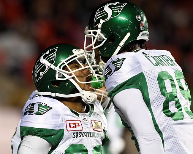 Roughriders storm back from 17-point deficit to down Redblacks 18-17 | iNFOnews.ca