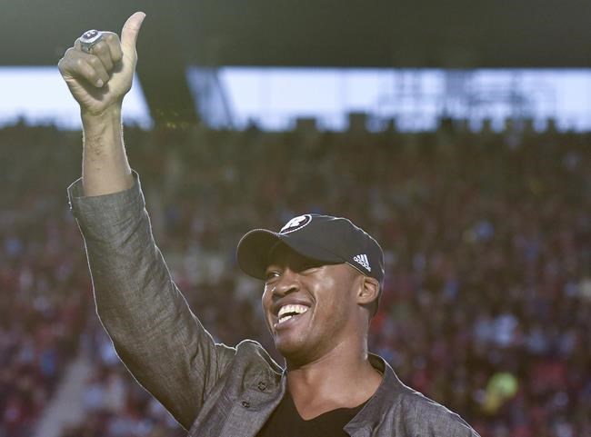 Former CFL star quarterback Henry Burris returning to the NFL's Chicago Bears | iNFOnews.ca