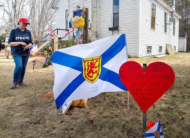 Memorial to N.S. mass shooting victims to be removed, partly to deter gawkers | iNFOnews.ca Memorial to N.S. mass shooting victims to be removed, partly to deter gawkers | iNFOnews.ca