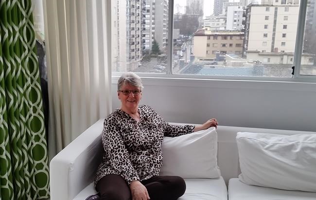 Senior podcasters take on tech to stay connected with each other and the world | iNFOnews.ca