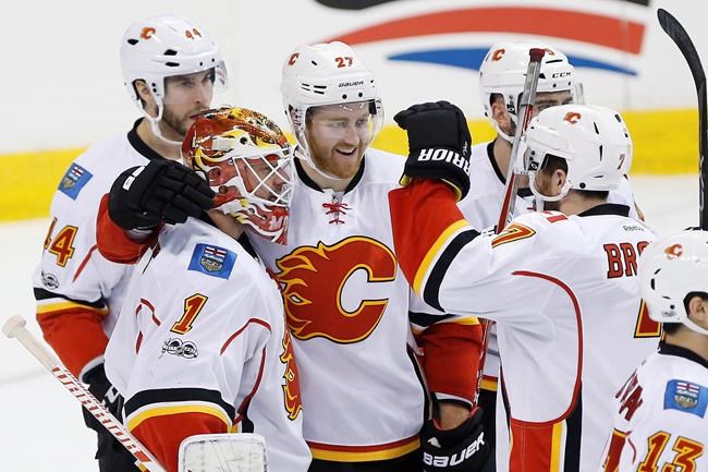 Elliott perfect again as Flames down Jets 3-0; Calgary wins ninth straight | iNFOnews.ca