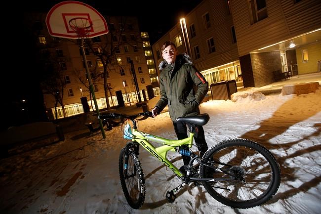 Boy who was ISIL captive behind movement to bring bicycles to refugee children | iNFOnews.ca CP2028610333