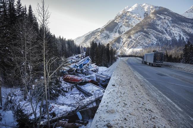 CP Rail confirms three crew members die in B.C. grain car derailment | iNFOnews.ca
