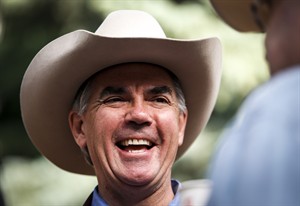 Alberta leadership hopefuls work the crowds at premier's pancake breakfast | iNFOnews.ca CP29049771