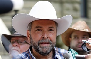 NDP's Mulcair sticks to his guns on energy during Stampede visit to oil country | iNFOnews.ca CP19402015