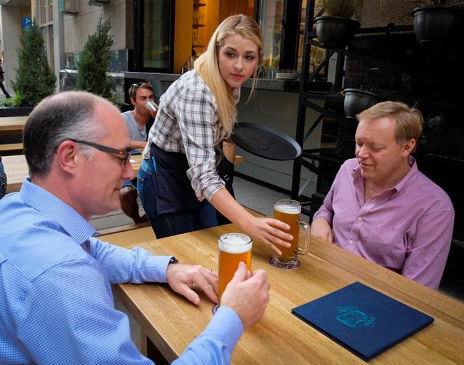 What's the beef? Mandatory tip at Earls restaurant in Calgary stirs controversy | iNFOnews.ca