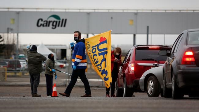 Cargill employee's father dies; moment of silence at plant for worker who died | iNFOnews.ca