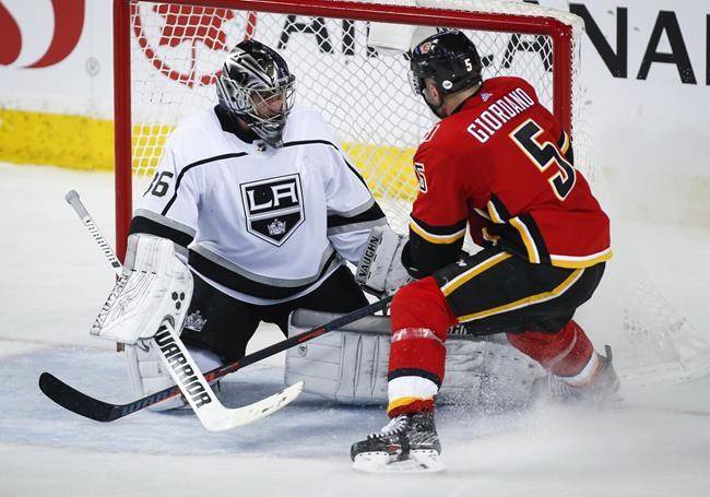 Campbell gets shutout for Los Angeles Kings in 3-0 upset of Calgary Flames | iNFOnews.ca