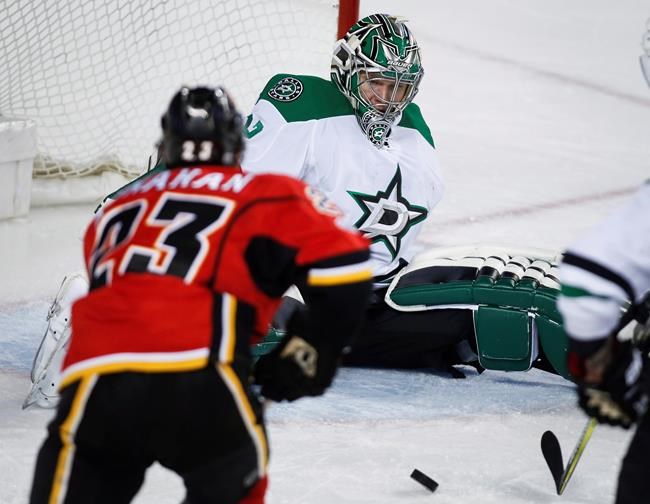 Brian Elliott wins his 10th straight game, Flames rebound to beat Stars 3-1 | iNFOnews.ca CP683193842