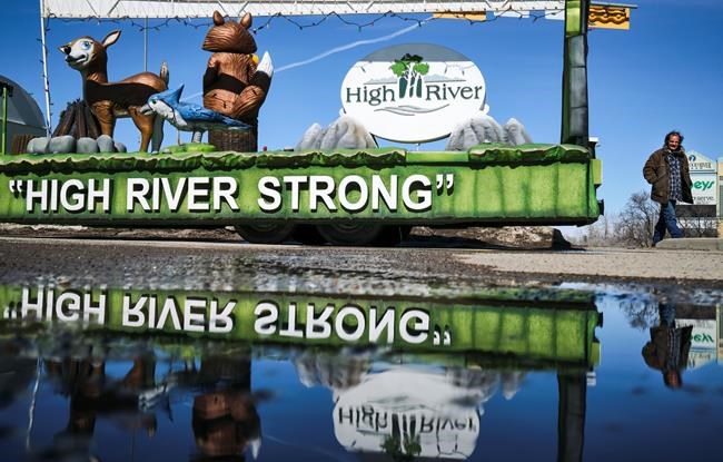 Hope floats: Alberta town ravaged by flood rolls out parade float for COVID-19 | iNFOnews.ca