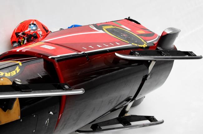 Humphries leads at midpoint of bobsled world championships | iNFOnews.ca Humphries leads at midpoint of bobsled world championships | iNFOnews.ca