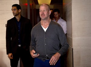 Lululemon founder wants board shakeup to increase shareholder value | iNFOnews.ca CP28712148