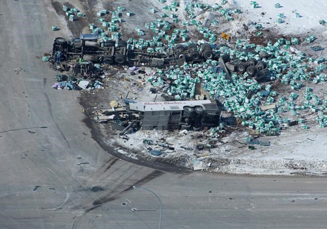 Investigating Humboldt team bus crash likely to be a long process, experts say | iNFOnews.ca