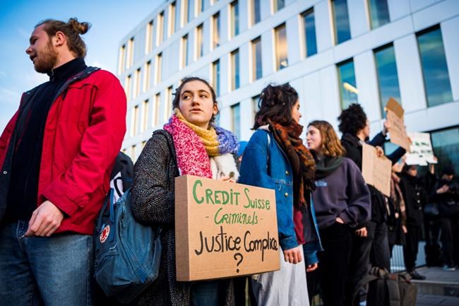 12 climate activists on trial for stunt at Swiss bank office | iNFOnews.ca CP1106993068