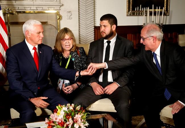 The Latest: Pence informed US leaders of Syria announcement | iNFOnews.ca CP1947936854