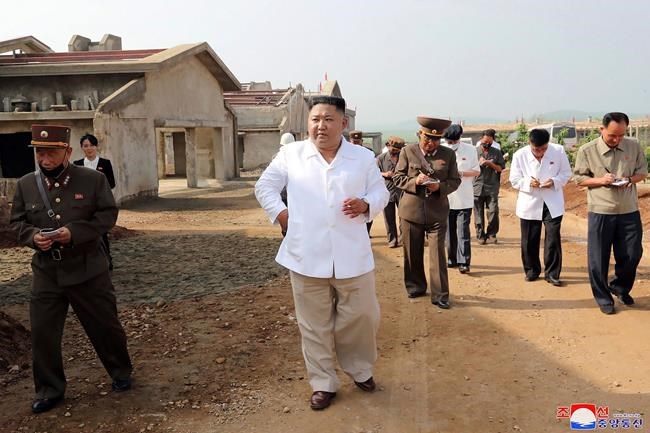 N. Korea's Kim visits chicken farm, calls for improvements | iNFOnews.ca N. Korea's Kim visits chicken farm, calls for improvements | iNFOnews.ca