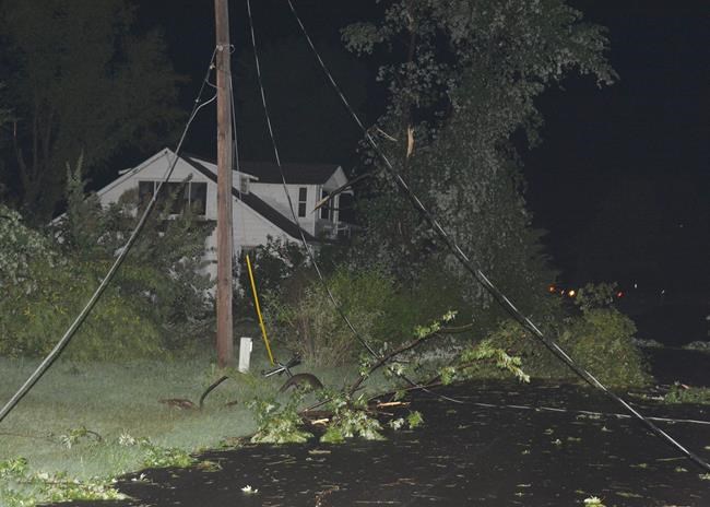 Serious damage after twister in Kansas, no reported injuries | iNFOnews.ca Serious damage after twister in Kansas, no reported injuries | iNFOnews.ca