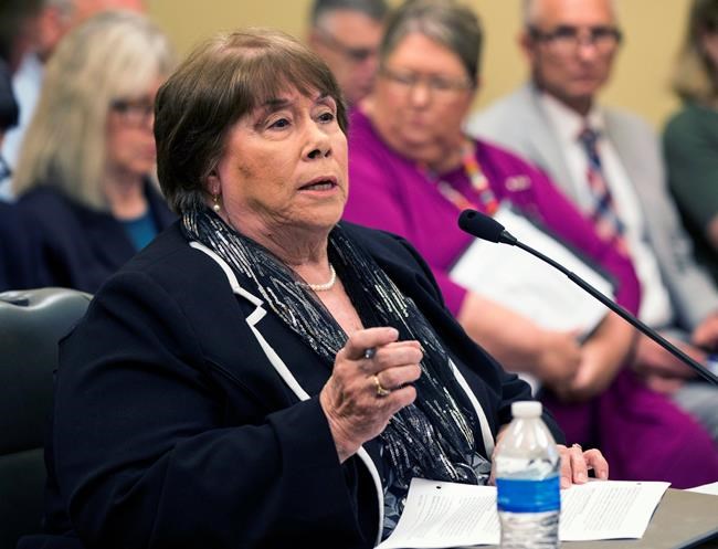 Kansas welfare chief retiring amid scrutiny of foster care | iNFOnews.ca CP1126036282
